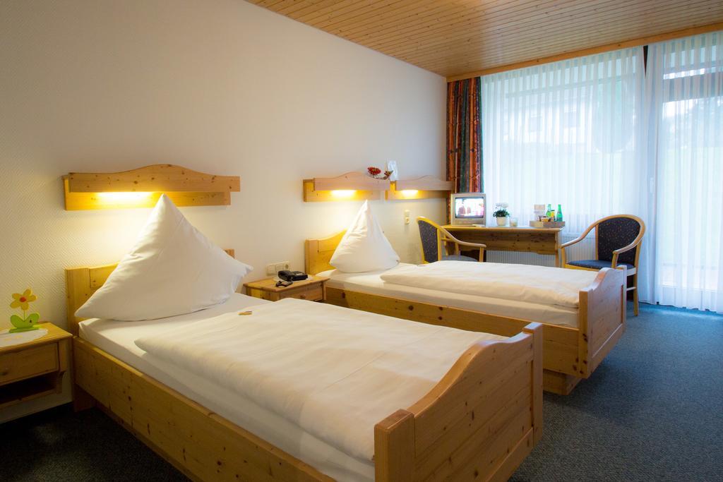 Hotel Am Lingelbach Knüllwald Habitación foto